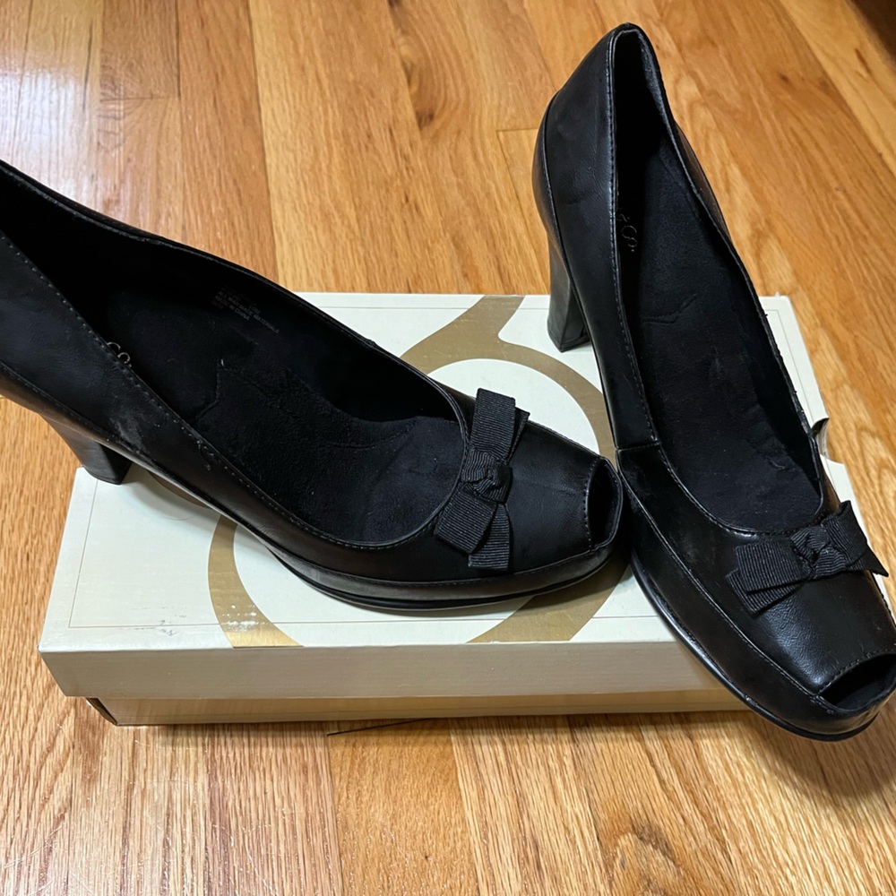 Bass & Co. Peep Toe Black Bianca Shoes - NIB